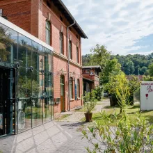 Ansicht Glaswerkstatt Körner,  Alter Bahnhof Dresden-Plauen