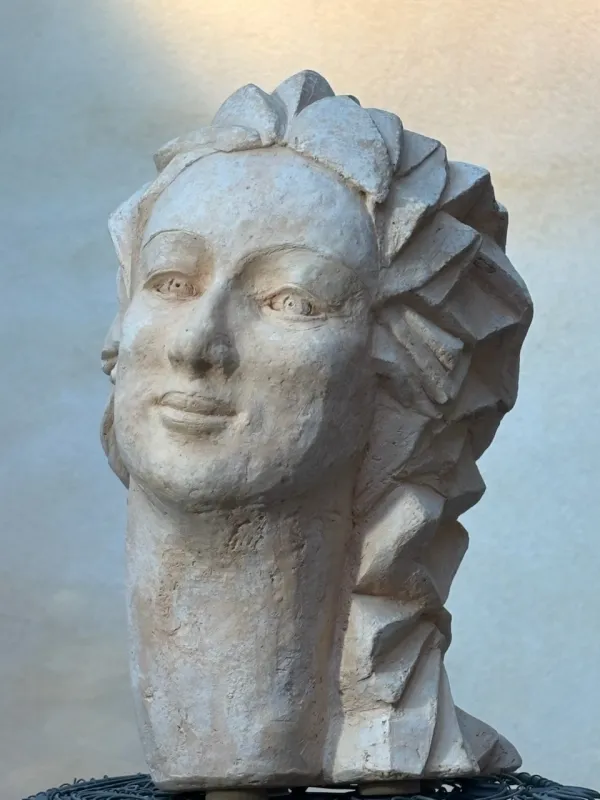 Angelika Karoly Angelika Karoly