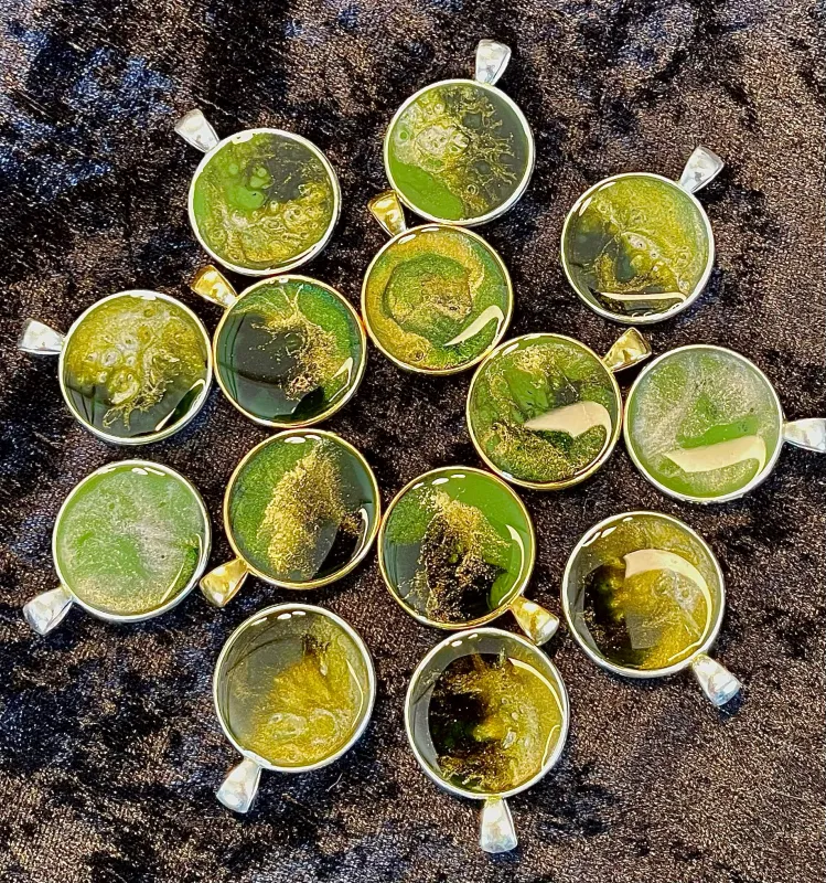 Kettenanhänger aus Resin