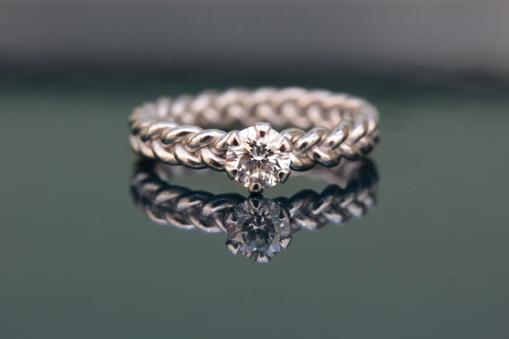 Sandra Coym Geflochtener Ring