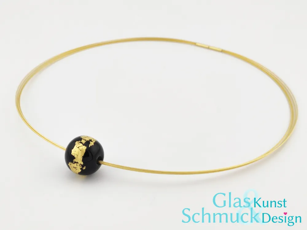 Monika Rannert Goldcollier mit Glasperle und Blattgold