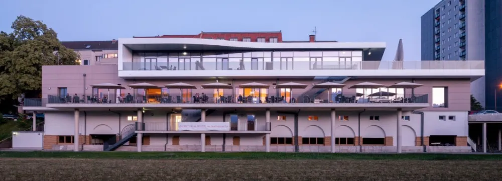 johann restaurant & elblounge