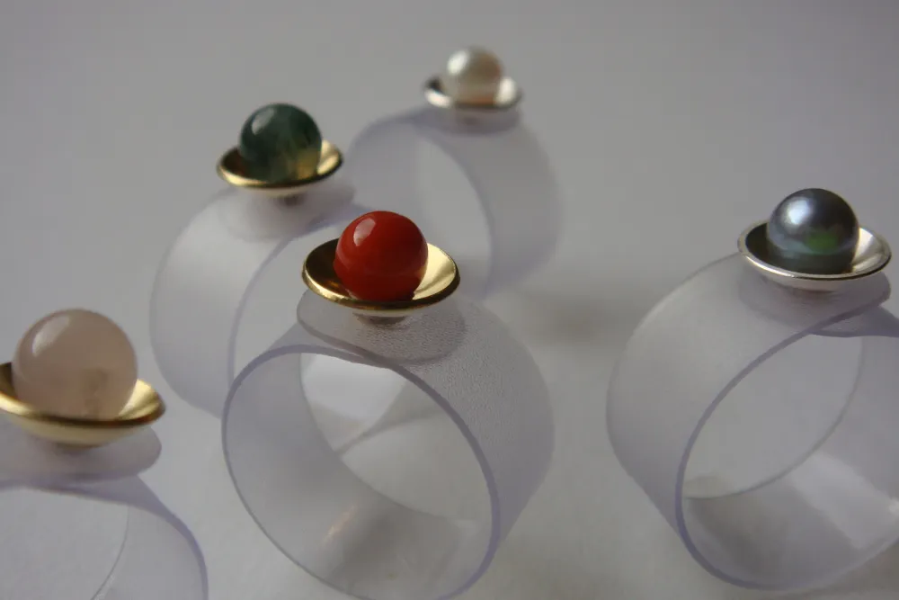Grob, Susanne-Grobschmuck PCV Ringe mit Akoya Perlen, Korallkugeln