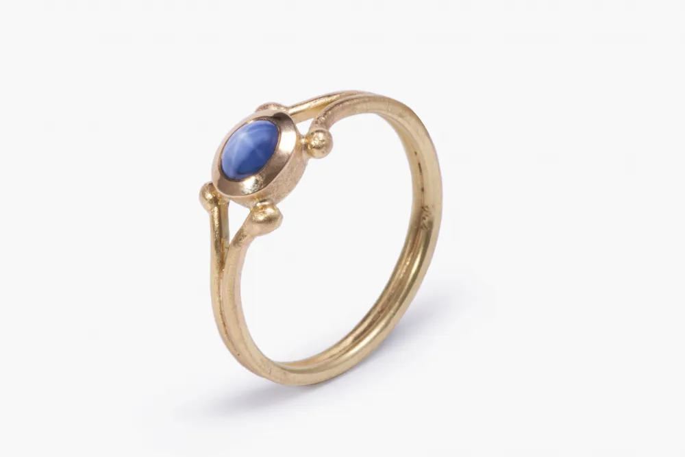 Foto: Christoh Eberle Ring mit Stensaphir