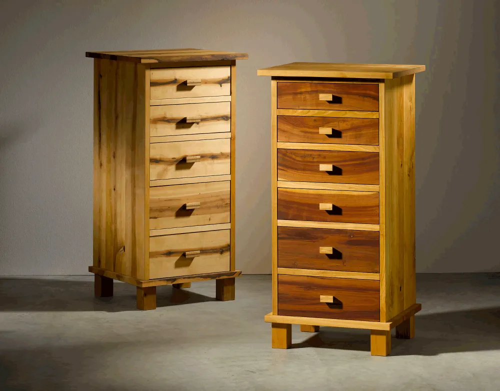 Kommoden aus unterschiedlichen Holzarten Kommoden aus unterschiedlichen Holzarten