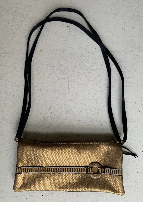 Handtaschen Unikat aus Leder mit handgewebtem Band und Emailledetail