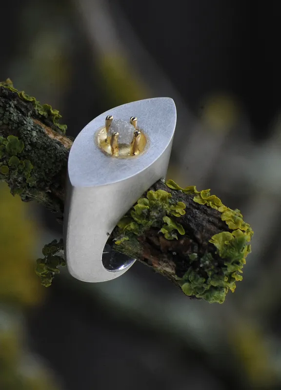 Ring mit Rohdiamant Ring mit Rohdiamant