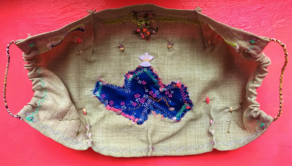 Patchwork Stickerei Maske Patchwork Stickerei Maske